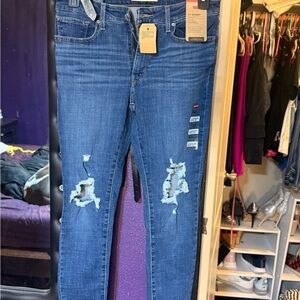 Levi’s 7/11 Women's Dark Blue Ripped Skinny Jeans